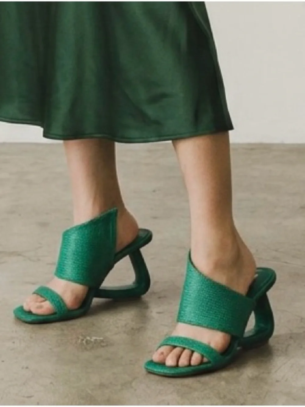 Gianni Bini Green Woven Heeled Sandals - Picture 1 of 8